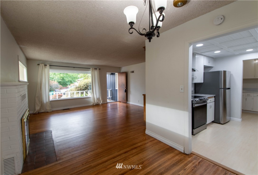 1204 10th, Auburn, Washington 98002, 4 Bedrooms Bedrooms, ,1 BathroomBathrooms,Residential,For Sale,10th,NWM1836110