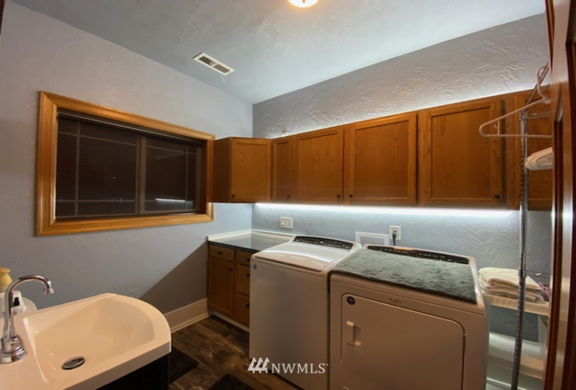 2525 -27 Simpson, Hoquiam, Washington 98550, 3 Bedrooms Bedrooms, ,3 BathroomsBathrooms,Residential,For Sale,-27 Simpson,NWM1836862