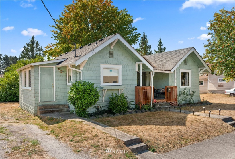 1230 Main, Centralia, Washington 98531, 2 Bedrooms Bedrooms, ,1 BathroomBathrooms,Residential,For Sale,Main,NWM1834683