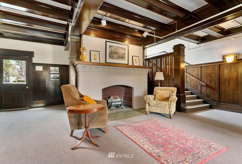 409 16th, Seattle, Washington 98112, 1 Bedroom Bedrooms, ,1 BathroomBathrooms,Residential,For Sale,The Gables,16th,NWM1837827