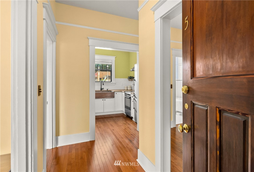 409 16th, Seattle, Washington 98112, 1 Bedroom Bedrooms, ,1 BathroomBathrooms,Residential,For Sale,The Gables,16th,NWM1837827