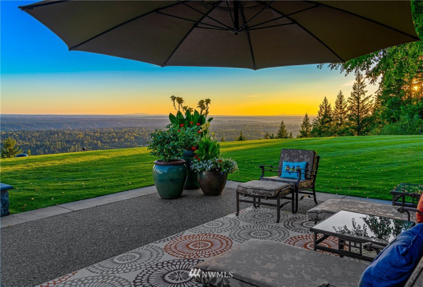 11435 206th, Issaquah, Washington 98027, 5 Bedrooms Bedrooms, ,3 BathroomsBathrooms,Residential,For Sale,Issaquah,206th,NWM1835827