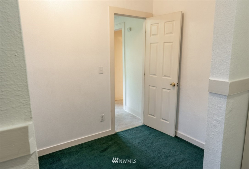 4755 22nd, Seattle, Washington 98105, 2 Bedrooms Bedrooms, ,1 BathroomBathrooms,Residential Lease,For Rent,22nd,NWM1838143