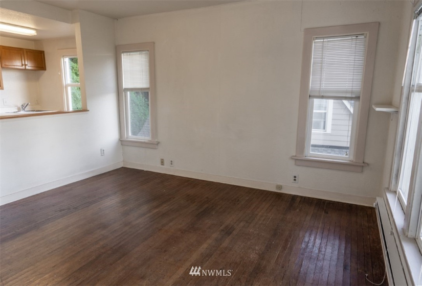 4755 22nd, Seattle, Washington 98105, 2 Bedrooms Bedrooms, ,1 BathroomBathrooms,Residential Lease,For Rent,22nd,NWM1838143