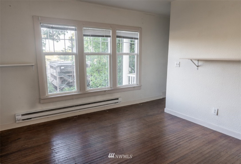 4755 22nd, Seattle, Washington 98105, 2 Bedrooms Bedrooms, ,1 BathroomBathrooms,Residential Lease,For Rent,22nd,NWM1838143