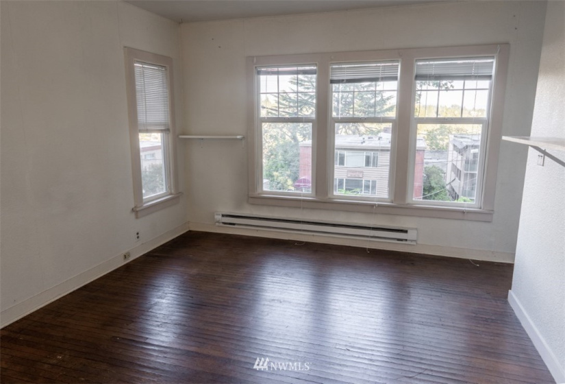 4755 22nd, Seattle, Washington 98105, 2 Bedrooms Bedrooms, ,1 BathroomBathrooms,Residential Lease,For Rent,22nd,NWM1838143