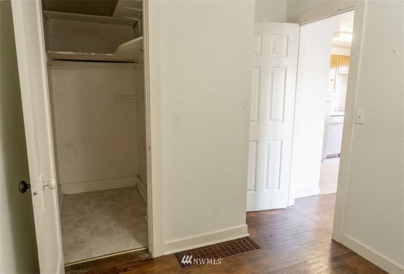 4755 22nd, Seattle, Washington 98105, 2 Bedrooms Bedrooms, ,1 BathroomBathrooms,Residential Lease,For Rent,22nd,NWM1838143