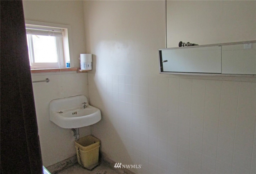 206 Silverbrook, Randle, Washington 98937, ,Commercial Sale,For Sale,Silverbrook,NWM1838729