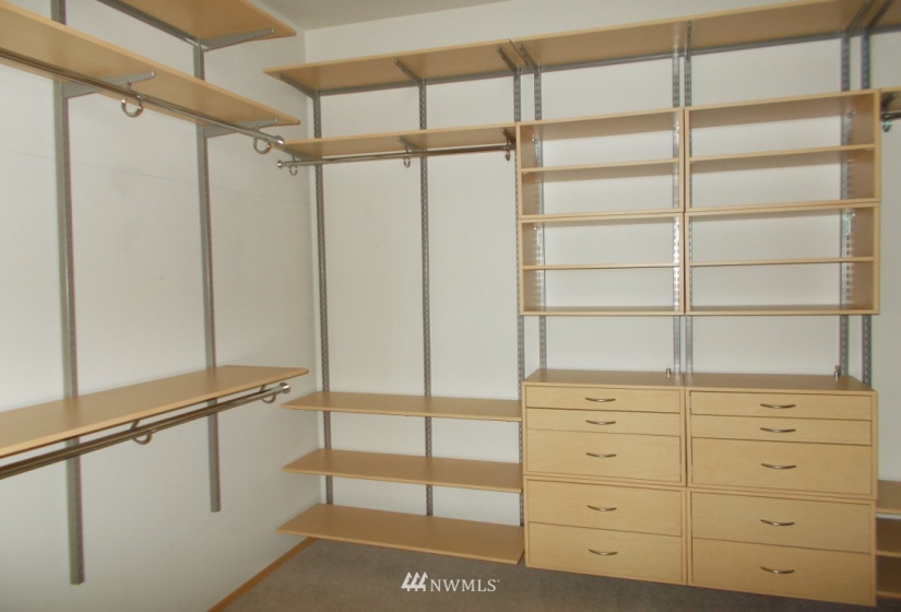 5336 86th, Seattle, Washington 98115, 4 Bedrooms Bedrooms, ,3 BathroomsBathrooms,Residential Lease,For Rent,86th,NWM1838935