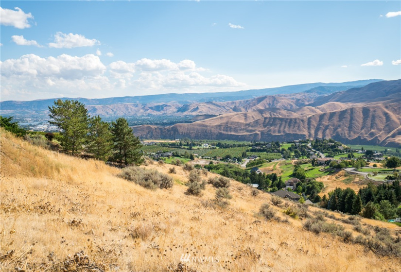 4194 April, Wenatchee, Washington 98801, ,Land,For Sale,April,NWM1839138