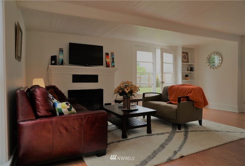 4511 Lander, Seattle, Washington 98116, ,Residential Income,For Sale,Lander,NWM1839230