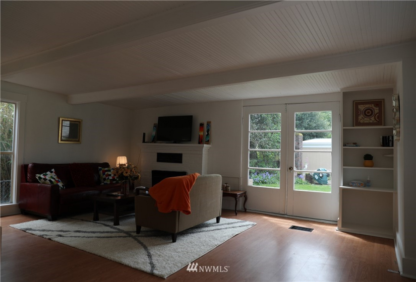 4511 Lander, Seattle, Washington 98116, ,Residential Income,For Sale,Lander,NWM1839230