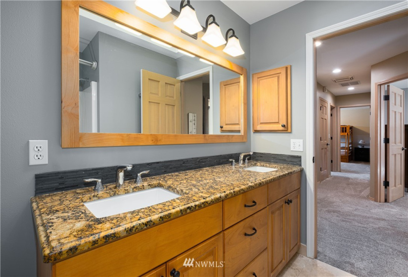15907 134th, Puyallup, Washington 98374, 4 Bedrooms Bedrooms, ,2 BathroomsBathrooms,Residential,For Sale,134th,NWM1839703