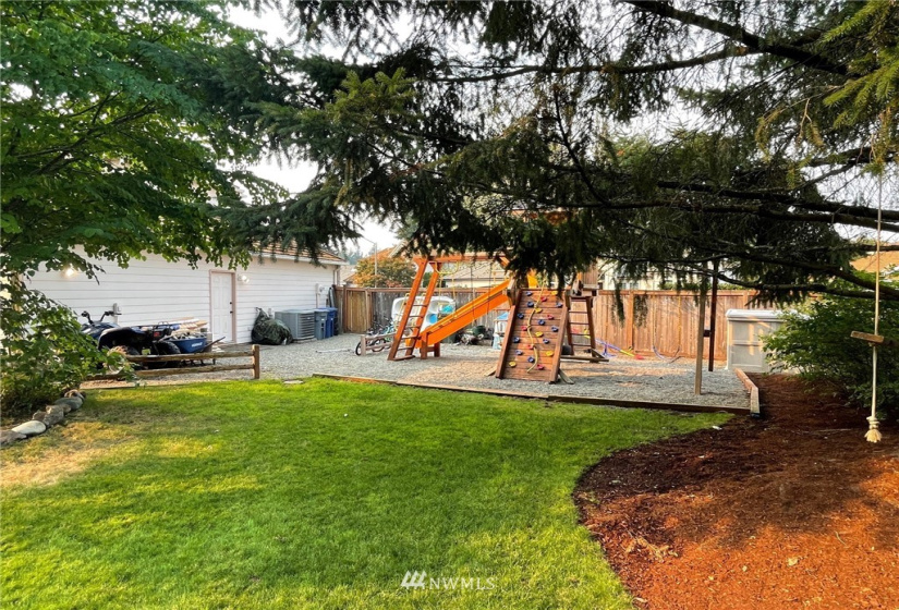 15907 134th, Puyallup, Washington 98374, 4 Bedrooms Bedrooms, ,2 BathroomsBathrooms,Residential,For Sale,134th,NWM1839703