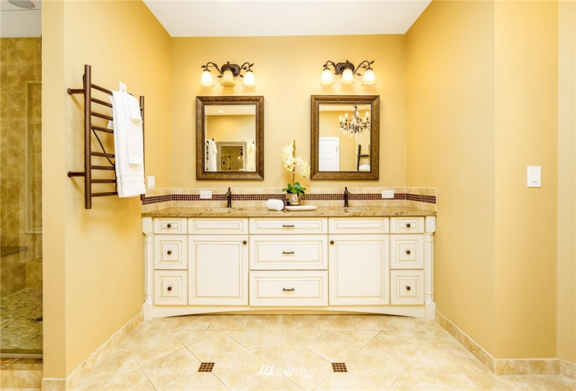 15302 43rd, Bellevue, Washington 98006, 6 Bedrooms Bedrooms, ,2 BathroomsBathrooms,Residential,For Sale,43rd,NWM1840055