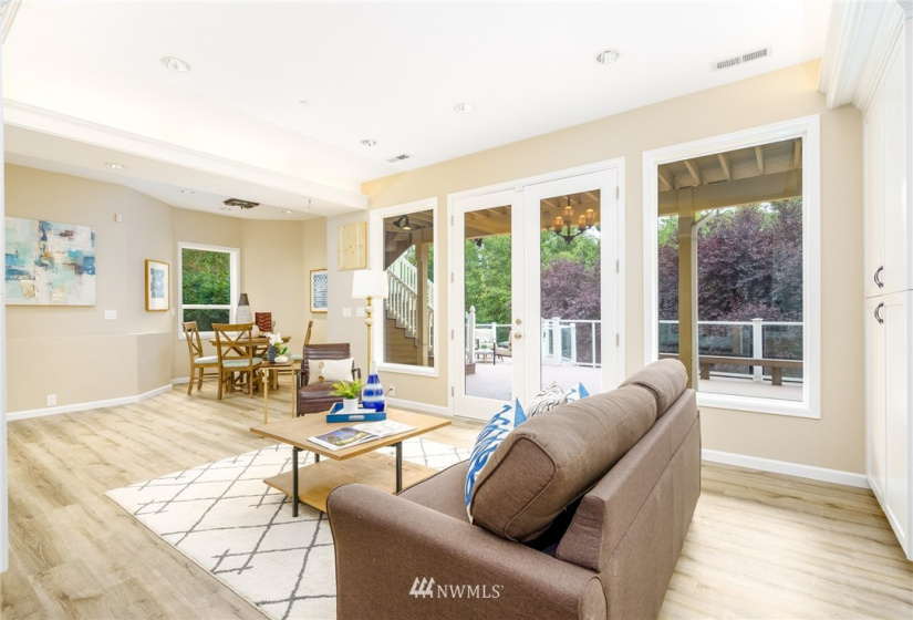 15302 43rd, Bellevue, Washington 98006, 6 Bedrooms Bedrooms, ,2 BathroomsBathrooms,Residential,For Sale,43rd,NWM1840055