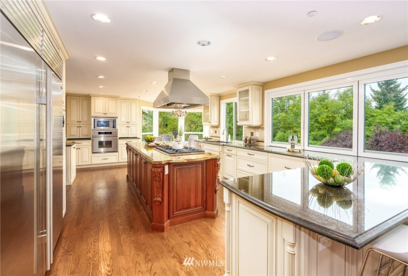15302 43rd, Bellevue, Washington 98006, 6 Bedrooms Bedrooms, ,2 BathroomsBathrooms,Residential,For Sale,43rd,NWM1840055