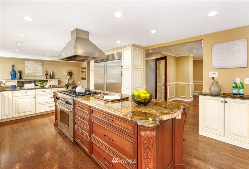 15302 43rd, Bellevue, Washington 98006, 6 Bedrooms Bedrooms, ,2 BathroomsBathrooms,Residential,For Sale,43rd,NWM1840055
