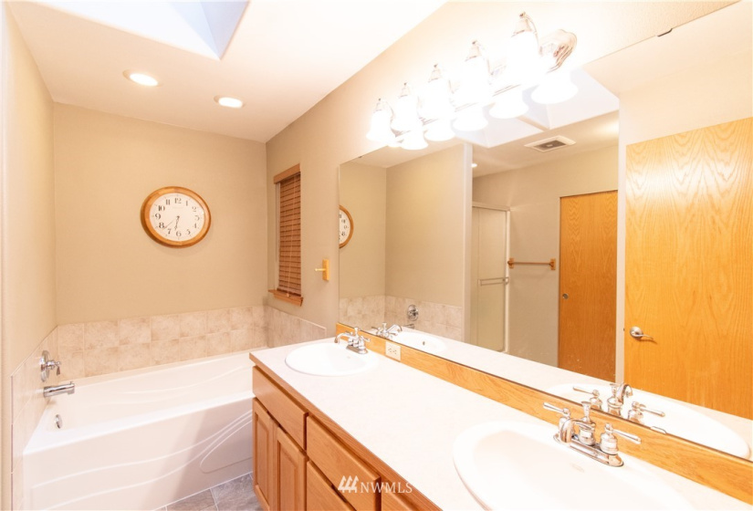 33927 102nd, Roy, Washington 98580, 4 Bedrooms Bedrooms, ,2 BathroomsBathrooms,Residential,For Sale,Whitewater Estates,102nd,NWM1840088