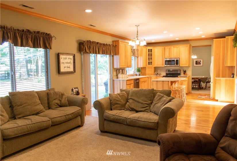 33927 102nd, Roy, Washington 98580, 4 Bedrooms Bedrooms, ,2 BathroomsBathrooms,Residential,For Sale,Whitewater Estates,102nd,NWM1840088