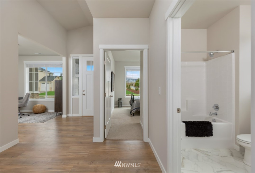 936 Rainier, Mount Vernon, Washington 98274, 3 Bedrooms Bedrooms, ,2 BathroomsBathrooms,Residential,For Sale,Montreaux West,Rainier,NWM1839742
