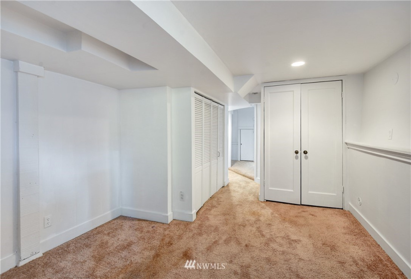 4733 5th, Seattle, Washington 98105, 3 Bedrooms Bedrooms, ,2 BathroomsBathrooms,Residential,For Sale,5th,NWM1839612
