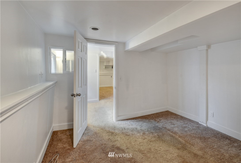 4733 5th, Seattle, Washington 98105, 3 Bedrooms Bedrooms, ,2 BathroomsBathrooms,Residential,For Sale,5th,NWM1839612