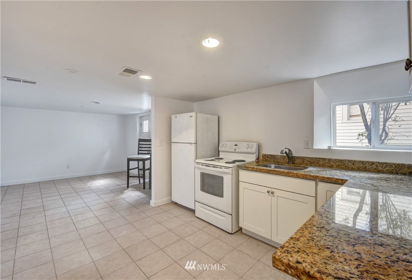 4733 5th, Seattle, Washington 98105, 3 Bedrooms Bedrooms, ,2 BathroomsBathrooms,Residential,For Sale,5th,NWM1839612
