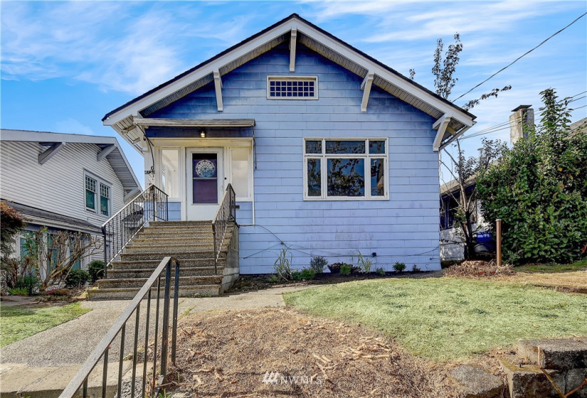 4733 5th, Seattle, Washington 98105, 3 Bedrooms Bedrooms, ,2 BathroomsBathrooms,Residential,For Sale,5th,NWM1839612