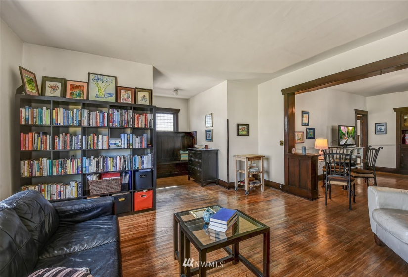 4733 5th, Seattle, Washington 98105, 3 Bedrooms Bedrooms, ,2 BathroomsBathrooms,Residential,For Sale,5th,NWM1839612