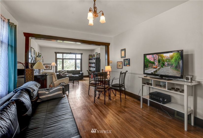 4733 5th, Seattle, Washington 98105, 3 Bedrooms Bedrooms, ,2 BathroomsBathrooms,Residential,For Sale,5th,NWM1839612