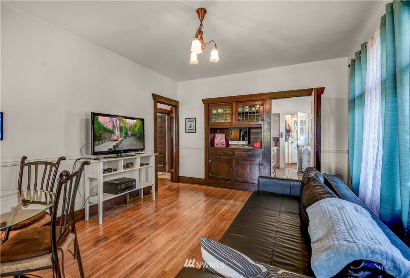 4733 5th, Seattle, Washington 98105, 3 Bedrooms Bedrooms, ,2 BathroomsBathrooms,Residential,For Sale,5th,NWM1839612