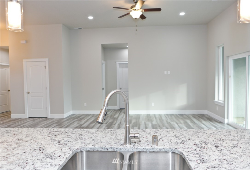 1110 Mt Baker, Othello, Washington 99344, 3 Bedrooms Bedrooms, ,2 BathroomsBathrooms,Residential,For Sale,Sandhill Estates Phase 3,Mt Baker,NWM1840151