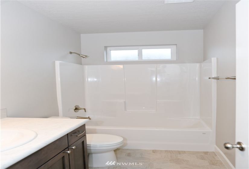 1110 Mt Baker, Othello, Washington 99344, 3 Bedrooms Bedrooms, ,2 BathroomsBathrooms,Residential,For Sale,Sandhill Estates Phase 3,Mt Baker,NWM1840151