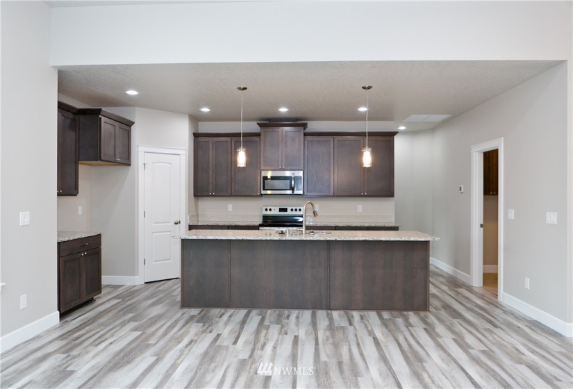 1110 Mt Baker, Othello, Washington 99344, 3 Bedrooms Bedrooms, ,2 BathroomsBathrooms,Residential,For Sale,Sandhill Estates Phase 3,Mt Baker,NWM1840151