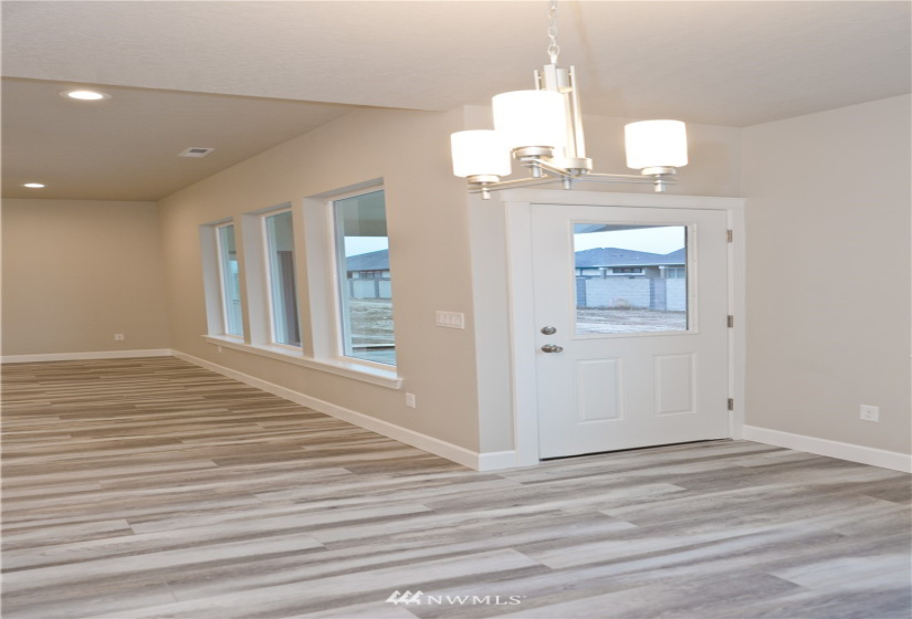 1130 Mt Baker, Othello, Washington 99344, 3 Bedrooms Bedrooms, ,2 BathroomsBathrooms,Residential,For Sale,Sandhill Estates Phase 3,Mt Baker,NWM1840188