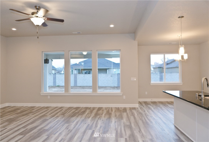 1130 Mt Baker, Othello, Washington 99344, 3 Bedrooms Bedrooms, ,2 BathroomsBathrooms,Residential,For Sale,Sandhill Estates Phase 3,Mt Baker,NWM1840188