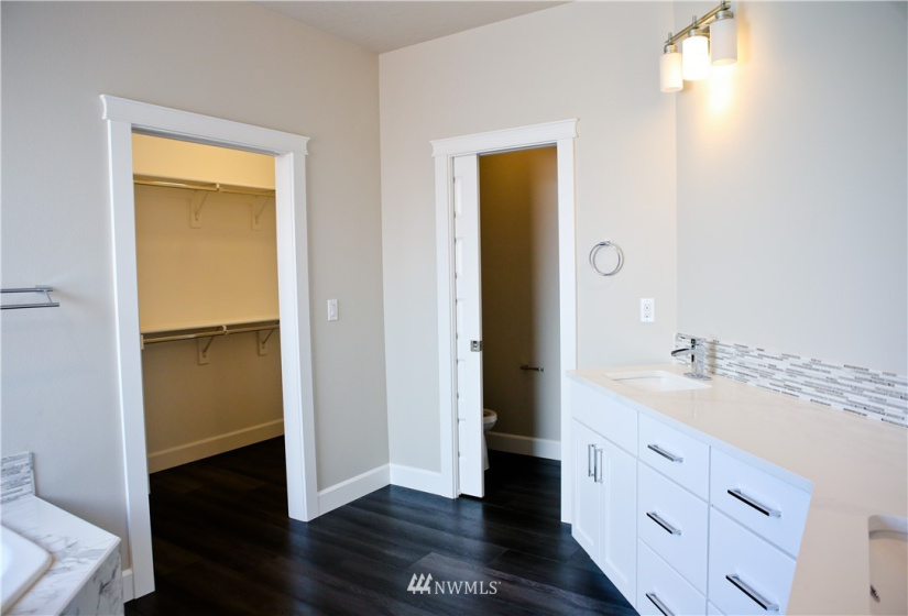 1125 Mt Baker, Othello, Washington 99344, 3 Bedrooms Bedrooms, ,2 BathroomsBathrooms,Residential,For Sale,Sandhill Estates Phase 3,Mt Baker,NWM1840421