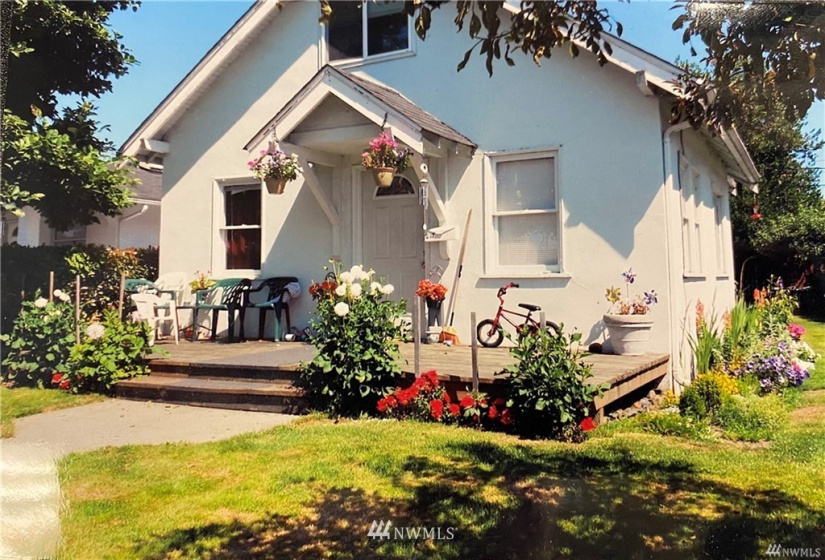 611 Stewart, Puyallup, Washington 98371, 7 Bedrooms Bedrooms, ,3 BathroomsBathrooms,Residential,For Sale,AJ Millers 2nd Addition,Stewart,NWM1838934