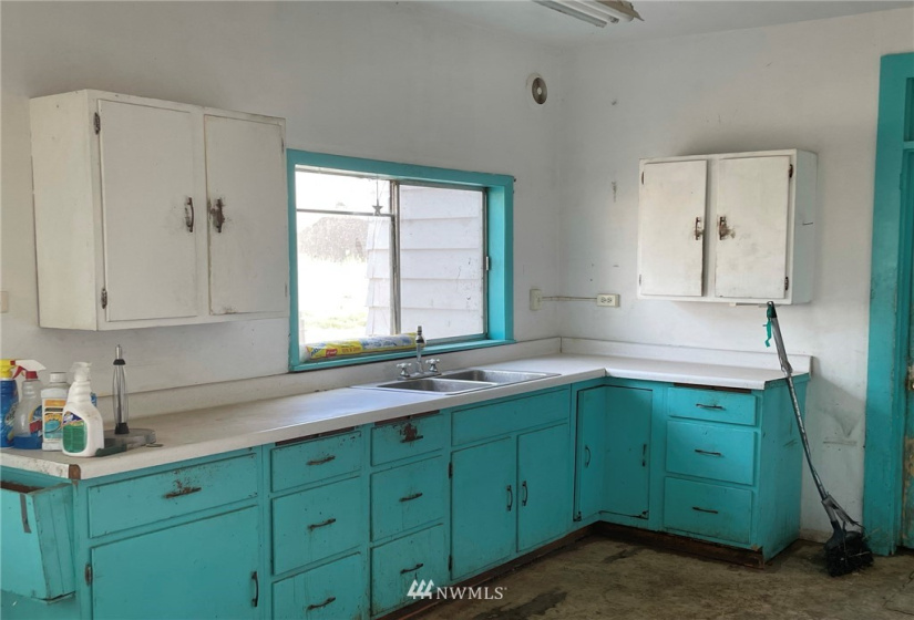 36123 Highway 12, Dayton, Washington 99328, 4 Bedrooms Bedrooms, ,1 BathroomBathrooms,Residential,For Sale,Highway 12,NWM1836214