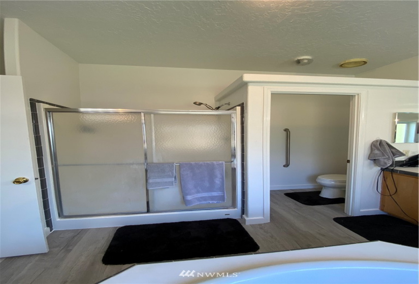 304 Commercial, Dayton, Washington 99328, 3 Bedrooms Bedrooms, ,2 BathroomsBathrooms,Residential,For Sale,Commercial,NWM1841372