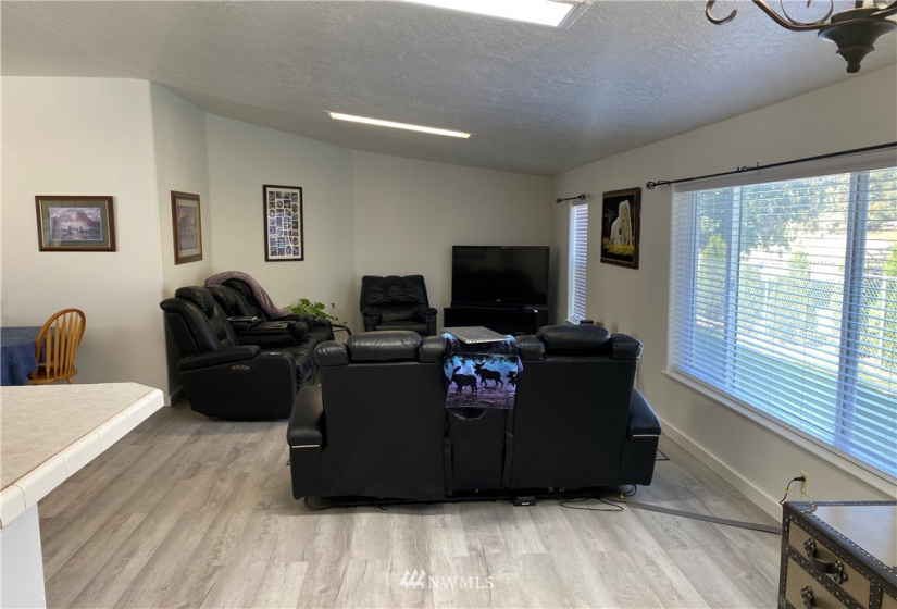 304 Commercial, Dayton, Washington 99328, 3 Bedrooms Bedrooms, ,2 BathroomsBathrooms,Residential,For Sale,Commercial,NWM1841372