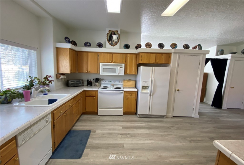 304 Commercial, Dayton, Washington 99328, 3 Bedrooms Bedrooms, ,2 BathroomsBathrooms,Residential,For Sale,Commercial,NWM1841372