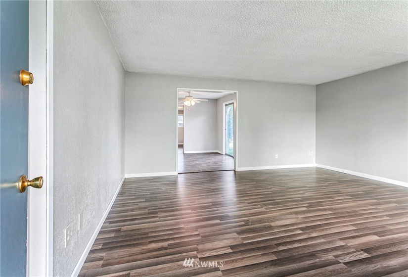 2608 Hartford, Lake Stevens, Washington 98258, ,Commercial Sale,For Sale,Hartford,NWM1840082