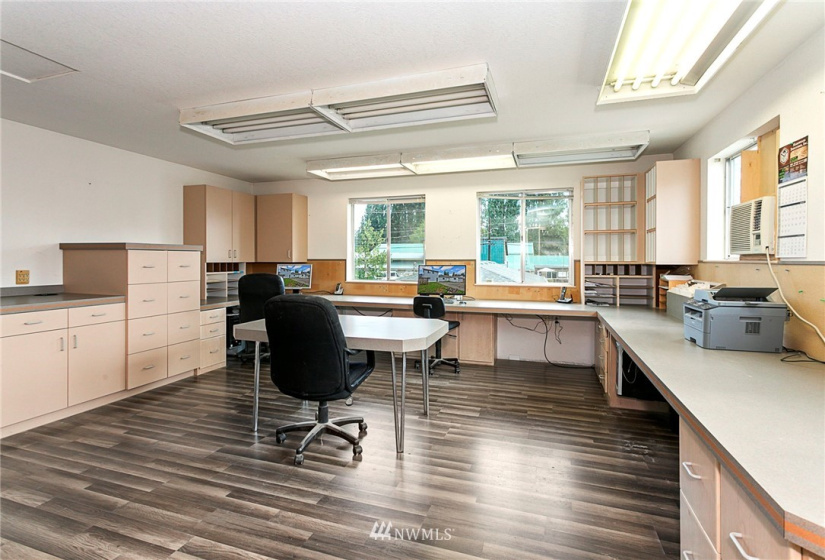 2608 Hartford, Lake Stevens, Washington 98258, ,Commercial Sale,For Sale,Hartford,NWM1840082