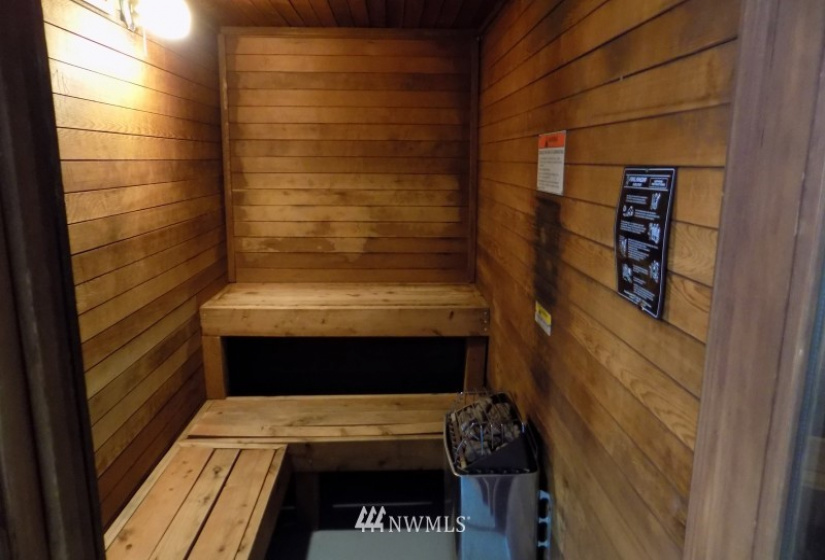 304 14th, Long Beach, Washington 98631, 1 Bedroom Bedrooms, ,2 BathroomsBathrooms,Residential,For Sale,Chautauqua Lodge,14th,NWM1840326