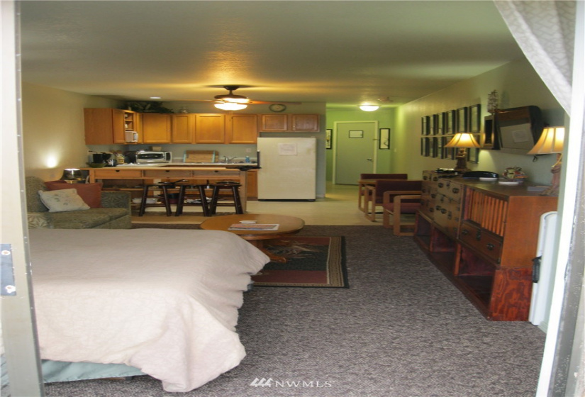 304 14th, Long Beach, Washington 98631, 1 Bedroom Bedrooms, ,2 BathroomsBathrooms,Residential,For Sale,Chautauqua Lodge,14th,NWM1840326