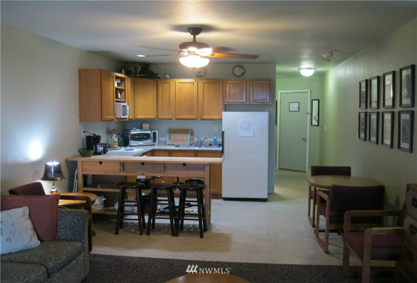 304 14th, Long Beach, Washington 98631, 1 Bedroom Bedrooms, ,2 BathroomsBathrooms,Residential,For Sale,Chautauqua Lodge,14th,NWM1840326
