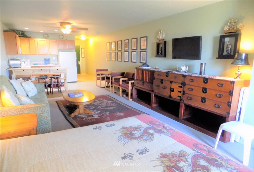 304 14th, Long Beach, Washington 98631, 1 Bedroom Bedrooms, ,2 BathroomsBathrooms,Residential,For Sale,Chautauqua Lodge,14th,NWM1840326
