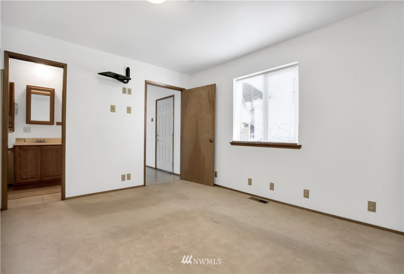 11244 Aero Lane, Yelm, Washington 98597, 3 Bedrooms Bedrooms, ,2 BathroomsBathrooms,Residential,For Sale,Aero Lane,NWM1840616